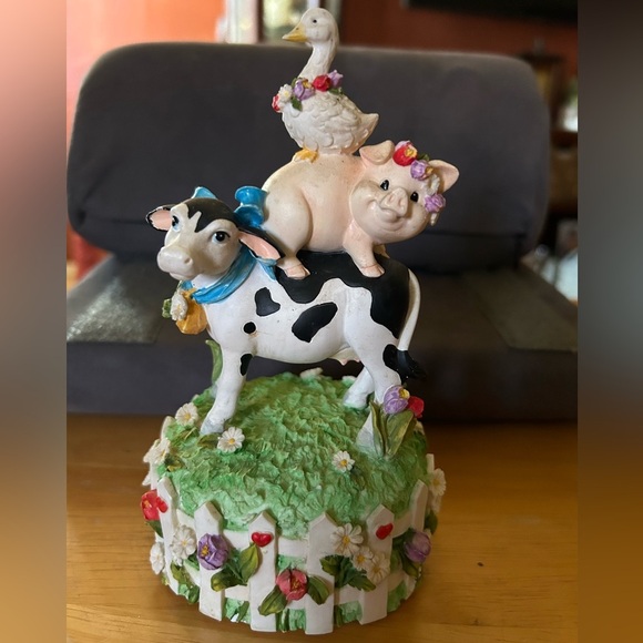 San Francisco Music Box Company Farm Animals Music Box Cow Pig Goose - Picture 1 of 9